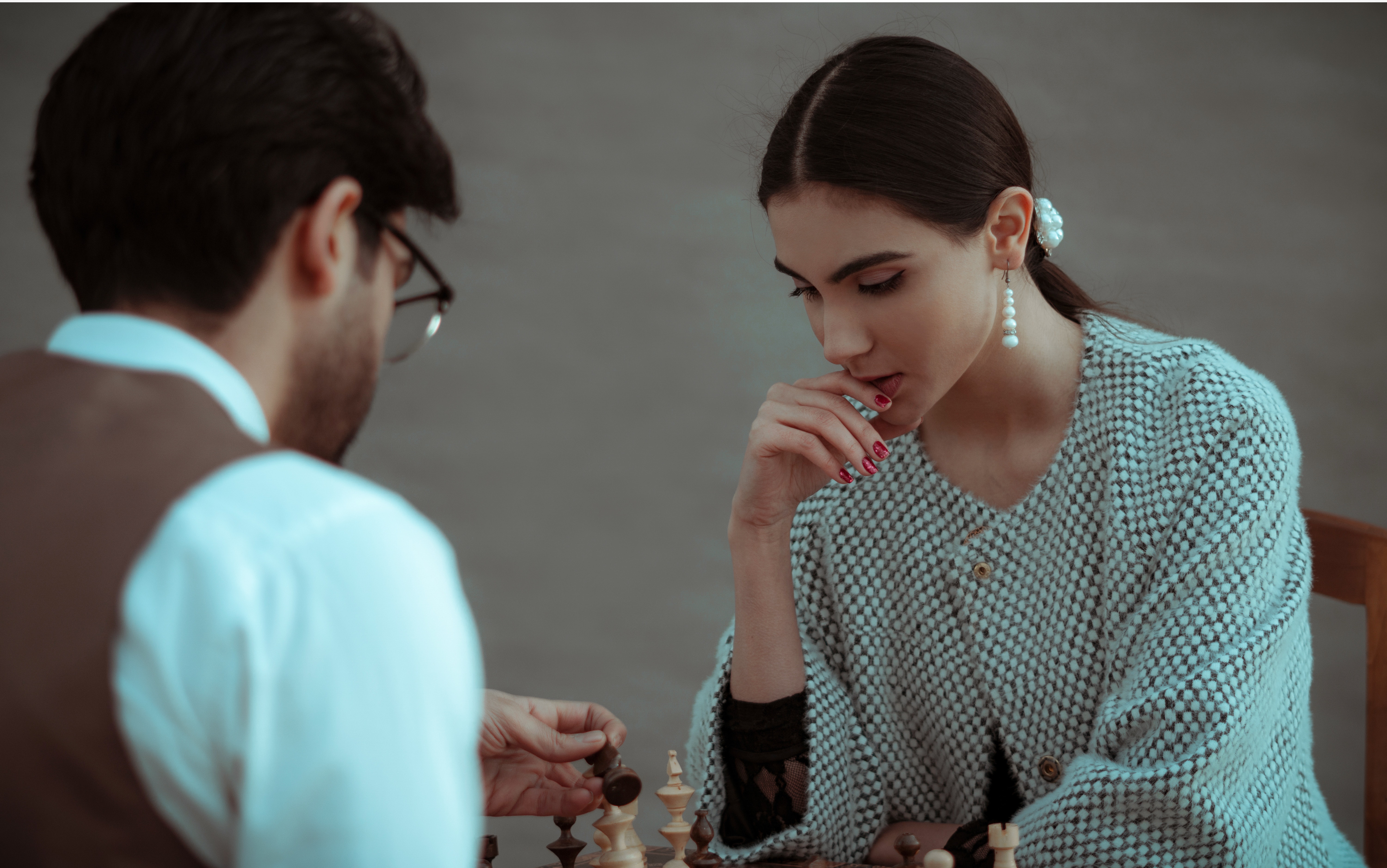 Power Dynamics Are Subtle & You Might Be Losing